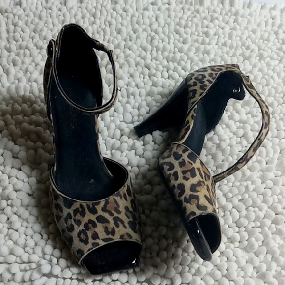 Shoes - Picture 1 of 1